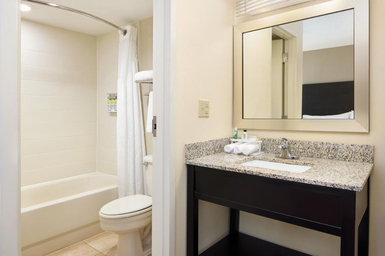 Holiday Inn Express & Suites Alpharetta By Ihg Екстер'єр фото